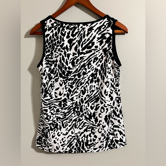 Zenergy by Chico's Black and White Top Set - Picture 6 of 12